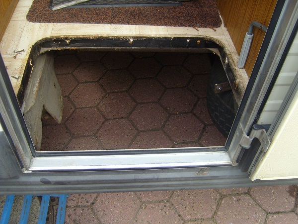 S7002403.JPG